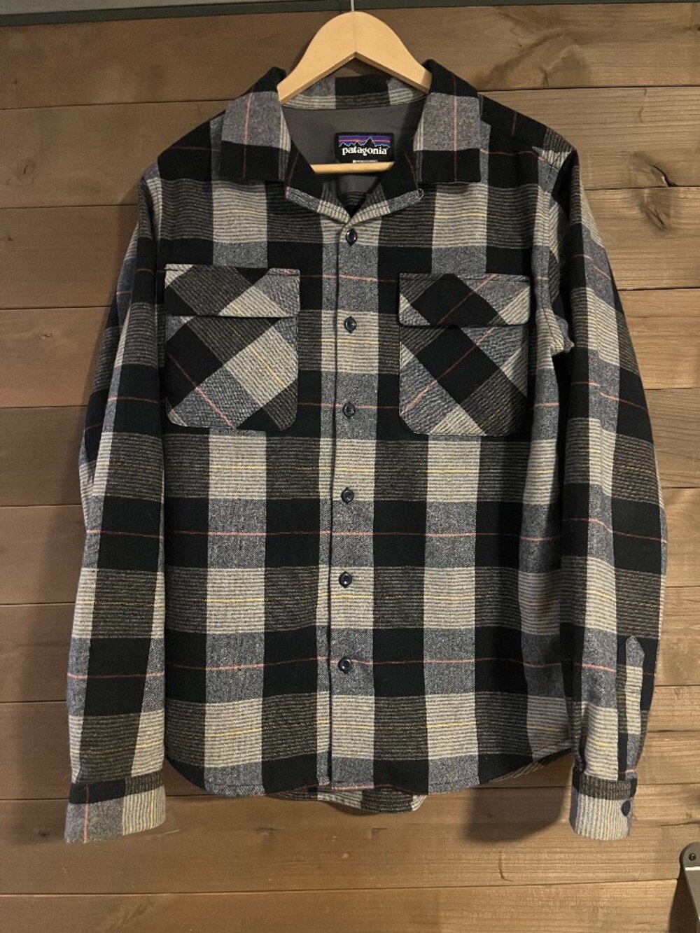 M's Long-Sleeved Gerard Shirt - Style # 52300 Size M